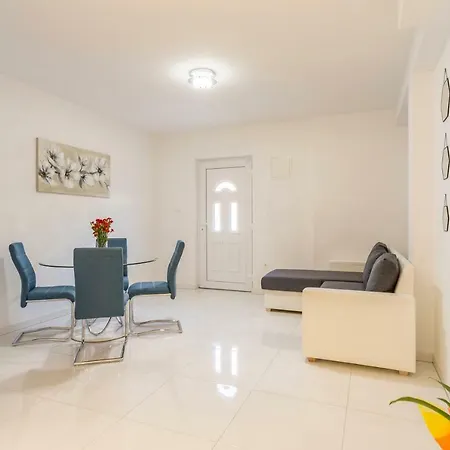 Apartments Karlo Podstrana Exterior photo