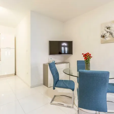 Apartments Karlo Podstrana Exterior photo