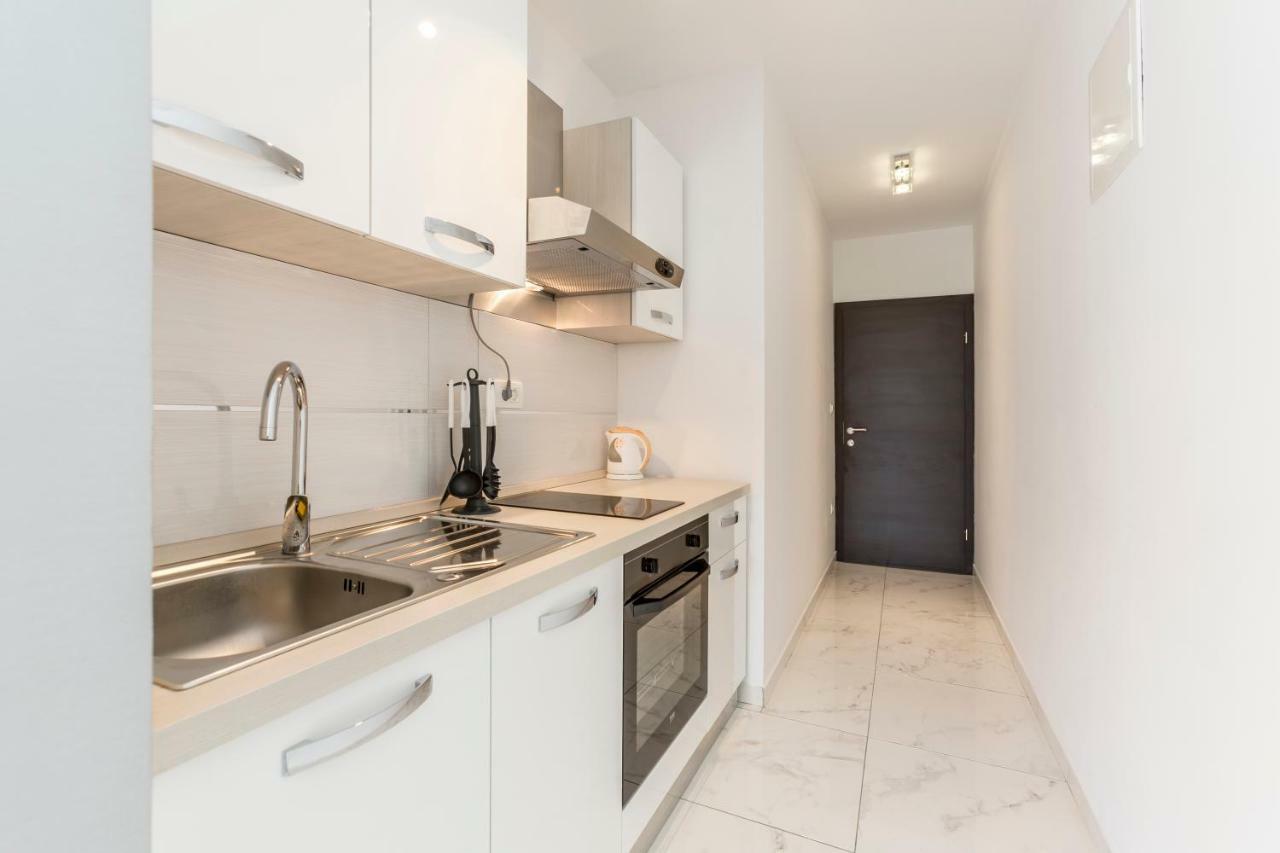 Karlo Apartment