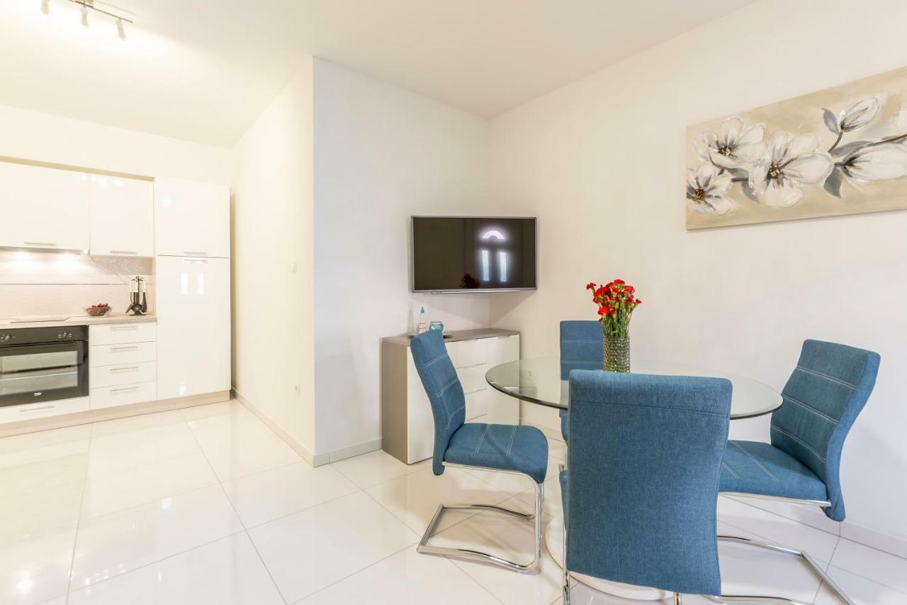 Karlo Apartment Podstrana